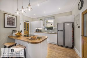 Open Plan Dining Kitchen- click for photo gallery